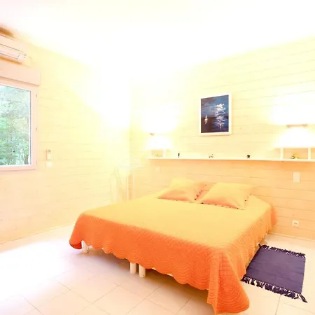 Chalet Poubille * Blanquefort-sur-Briolance